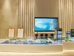 前?？苿撝行? style='height:200px;'>
							</a>
						</figure>
						<h4 class=